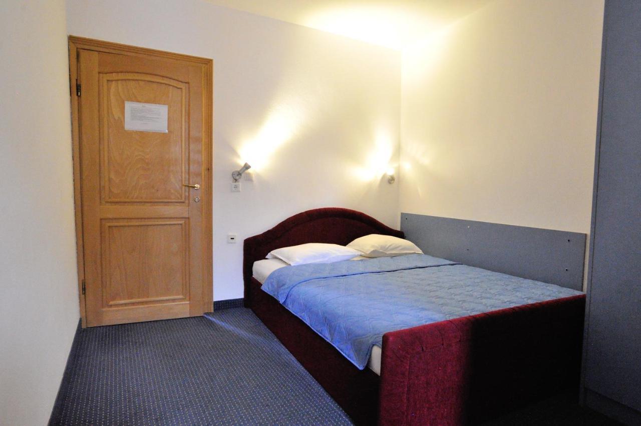 Hotel Lav Неум Екстер'єр фото