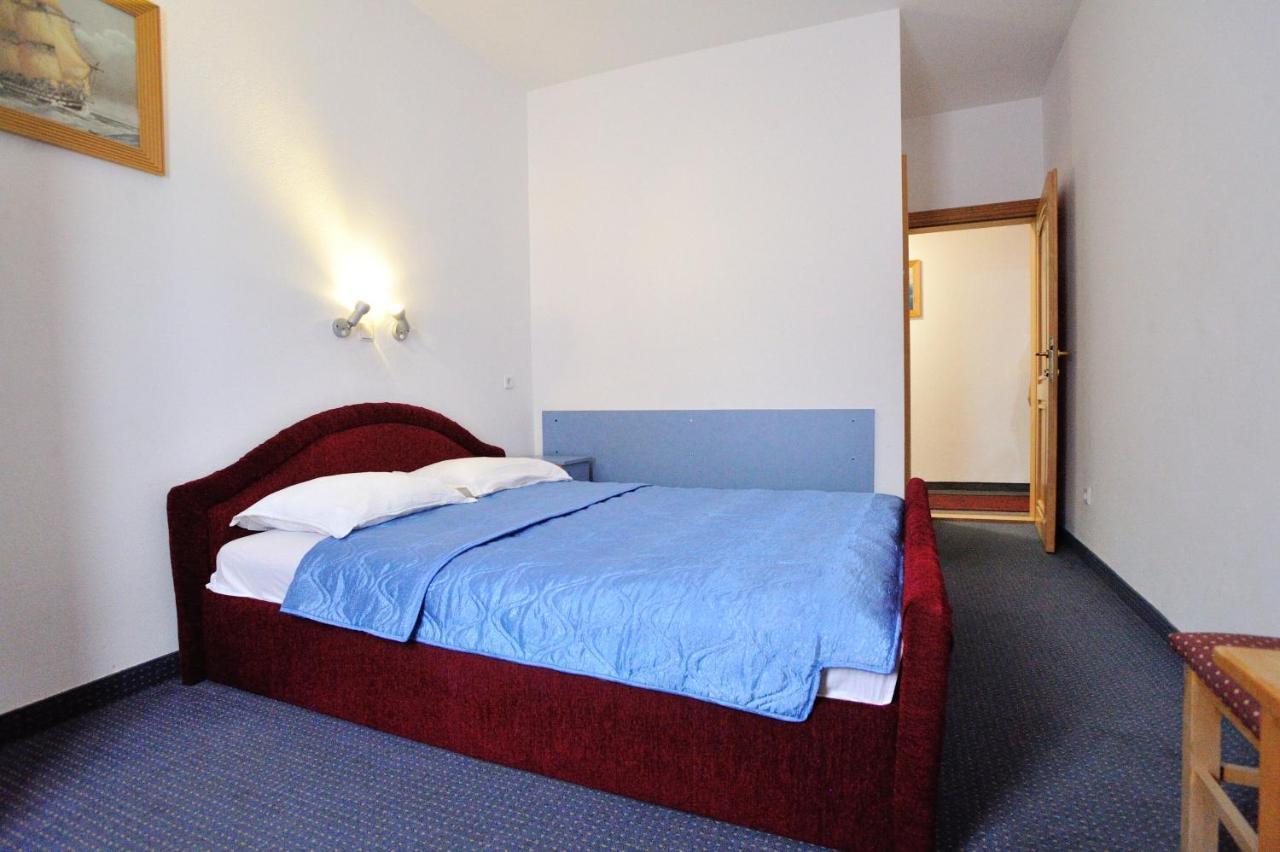 Hotel Lav Неум Екстер'єр фото