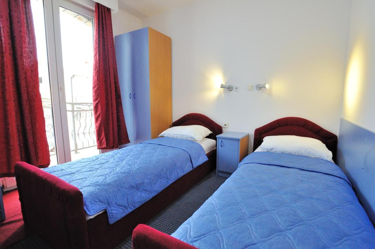 Hotel Lav Неум Екстер'єр фото