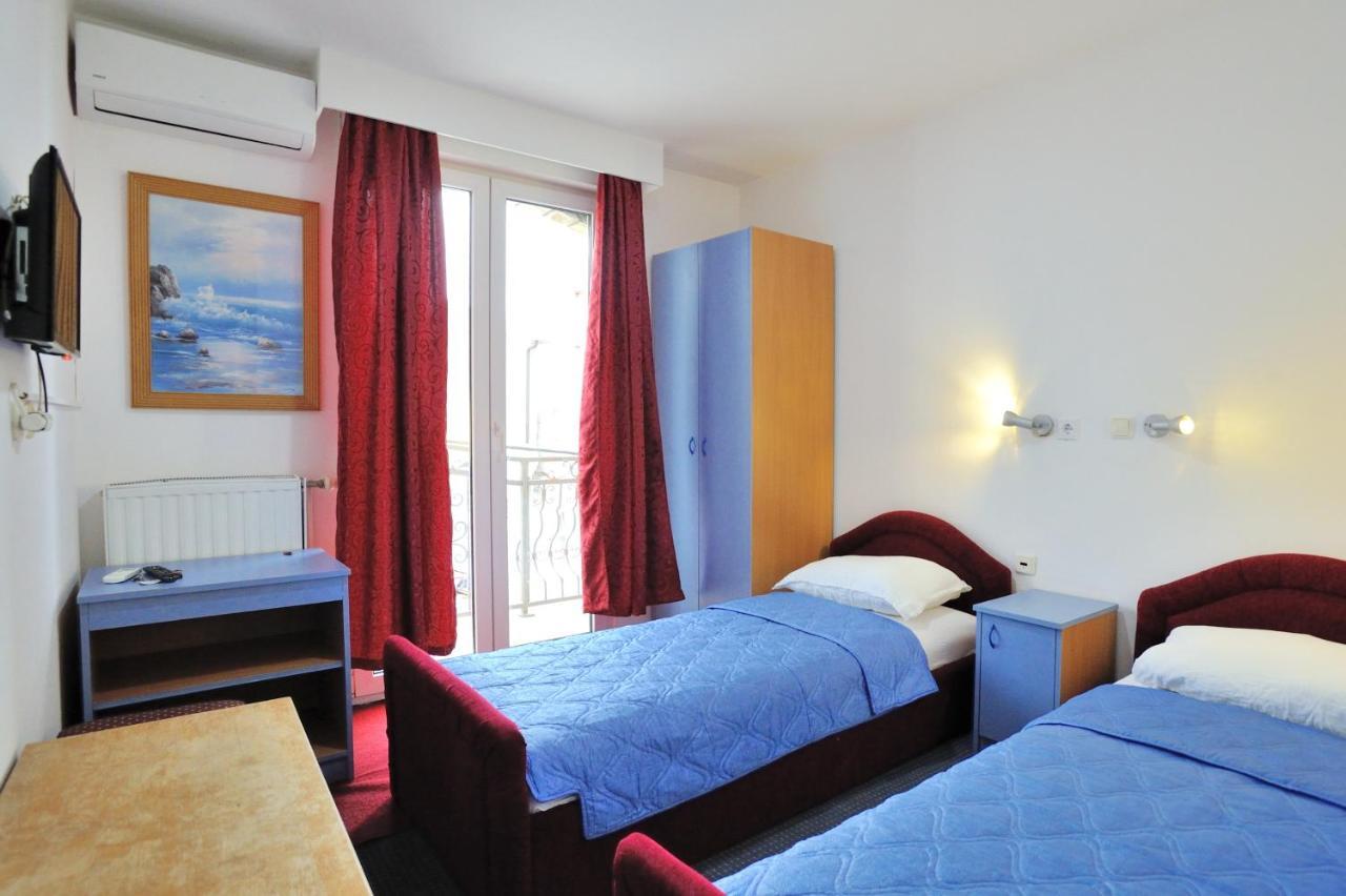 Hotel Lav Неум Екстер'єр фото