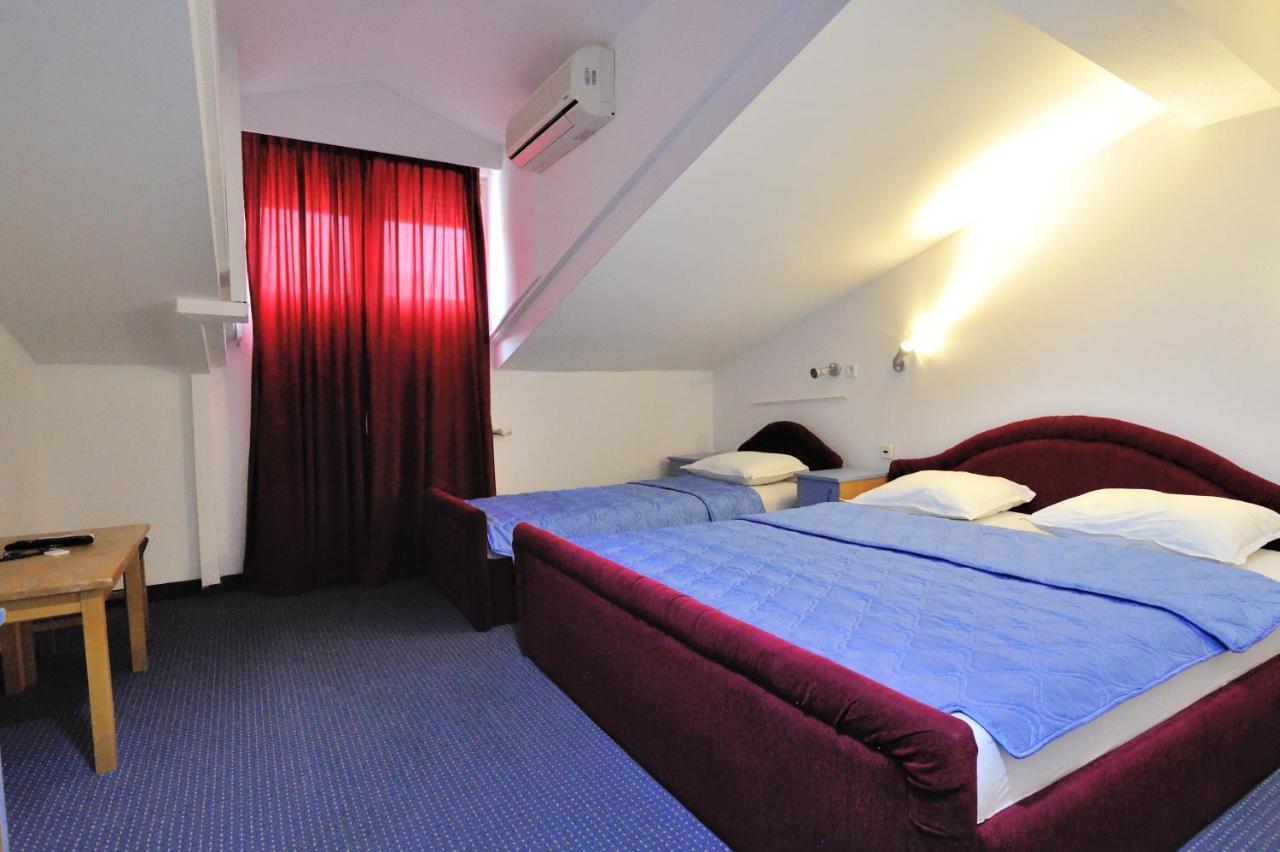 Hotel Lav Неум Екстер'єр фото