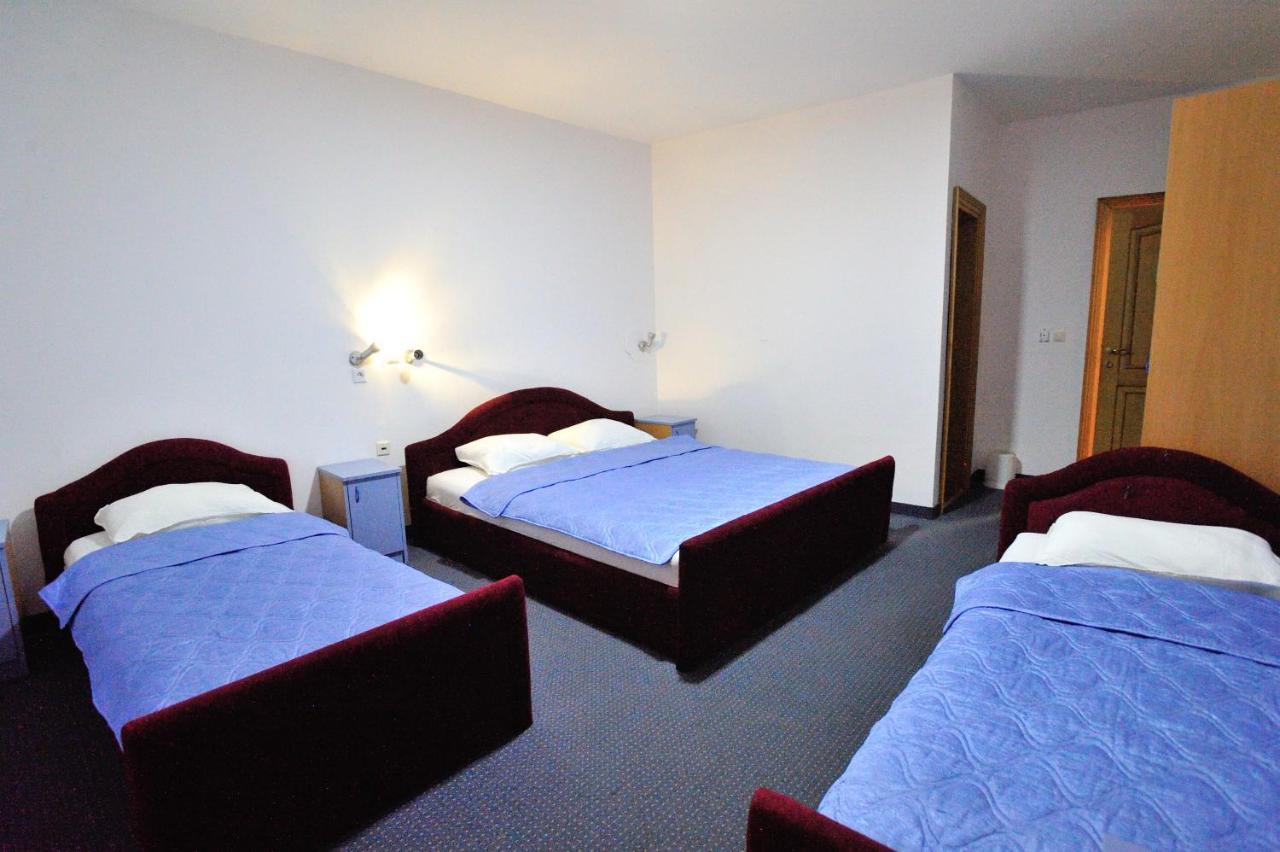Hotel Lav Неум Екстер'єр фото