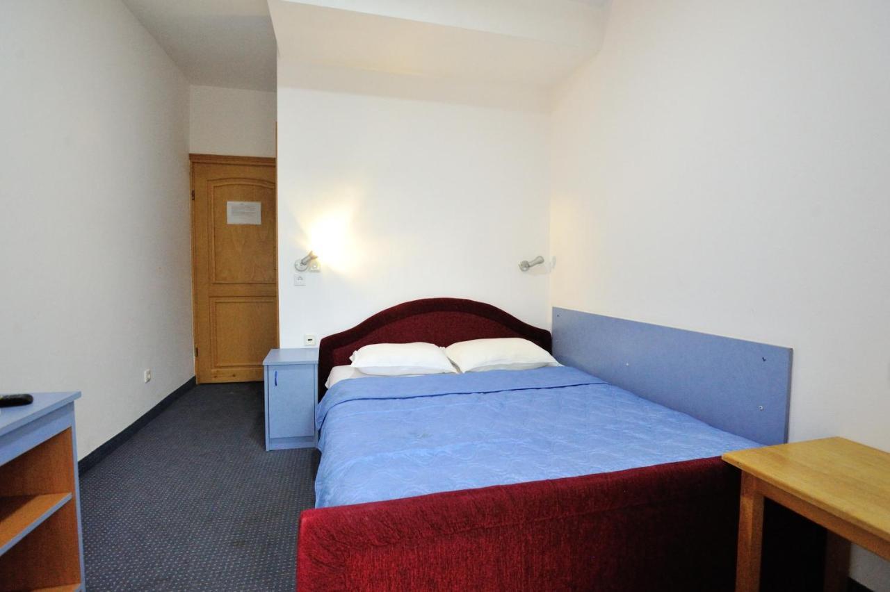 Hotel Lav Неум Екстер'єр фото