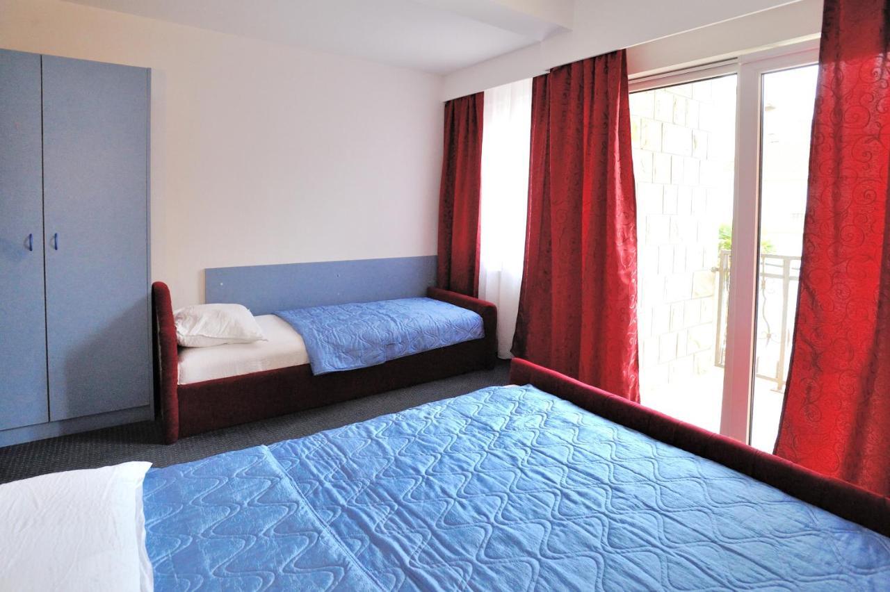 Hotel Lav Неум Екстер'єр фото