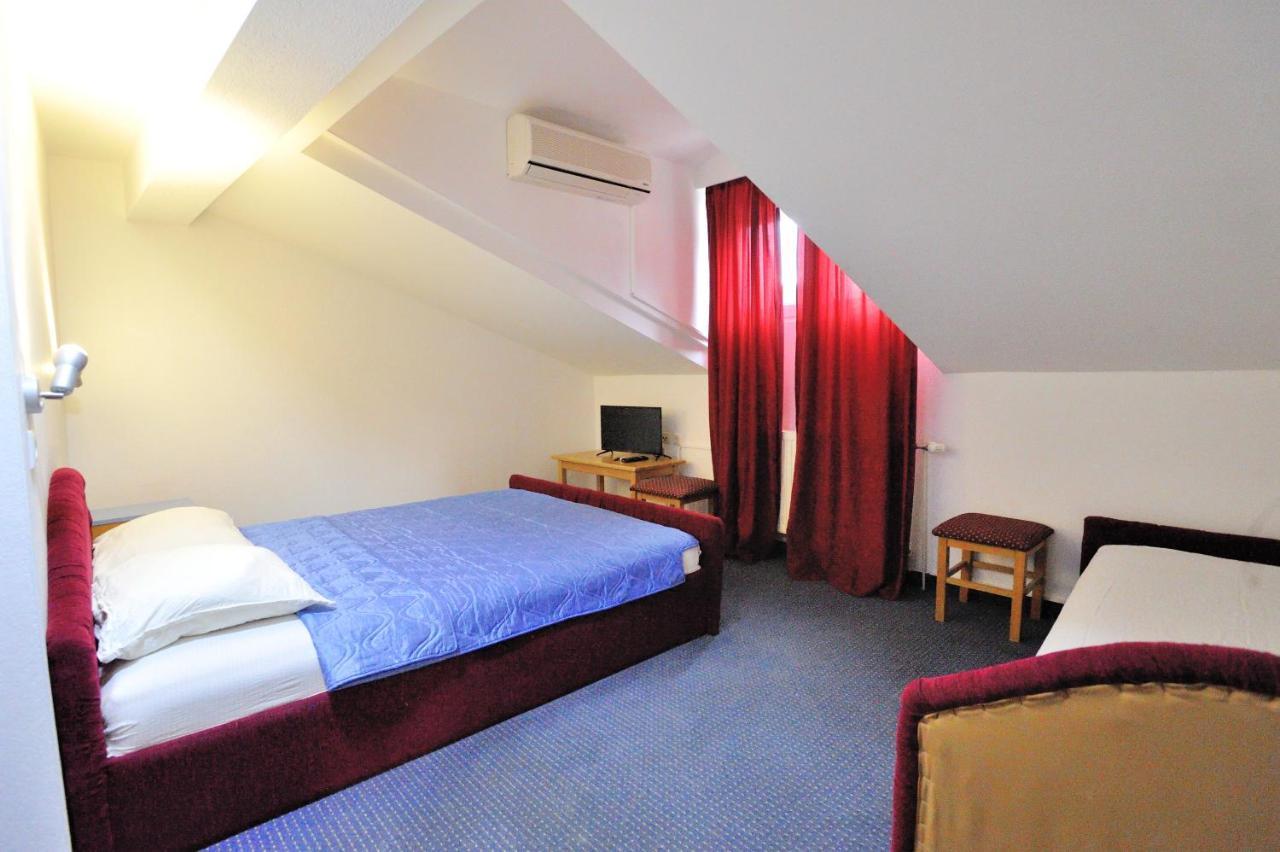 Hotel Lav Неум Екстер'єр фото